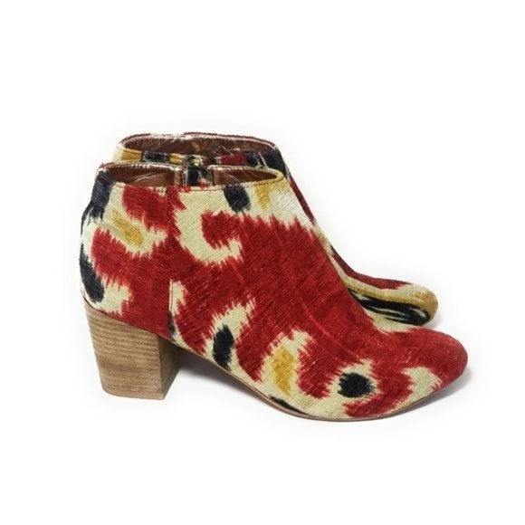 Anthropologie Miss Albright Boho Fabric Ikat Print Ankle Booties Womens Size 8.5 - Picture 2 of 8